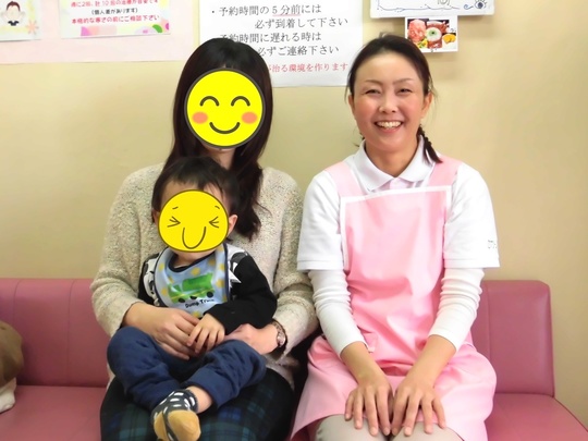 スタッフとC・Iさん親子のスリーショット