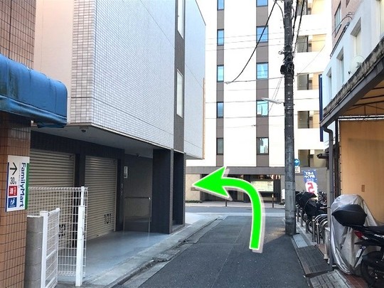 北一商店街への路地