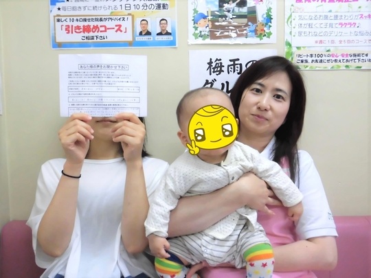 スタッフとK・Nさんとお子さんのスリーショット